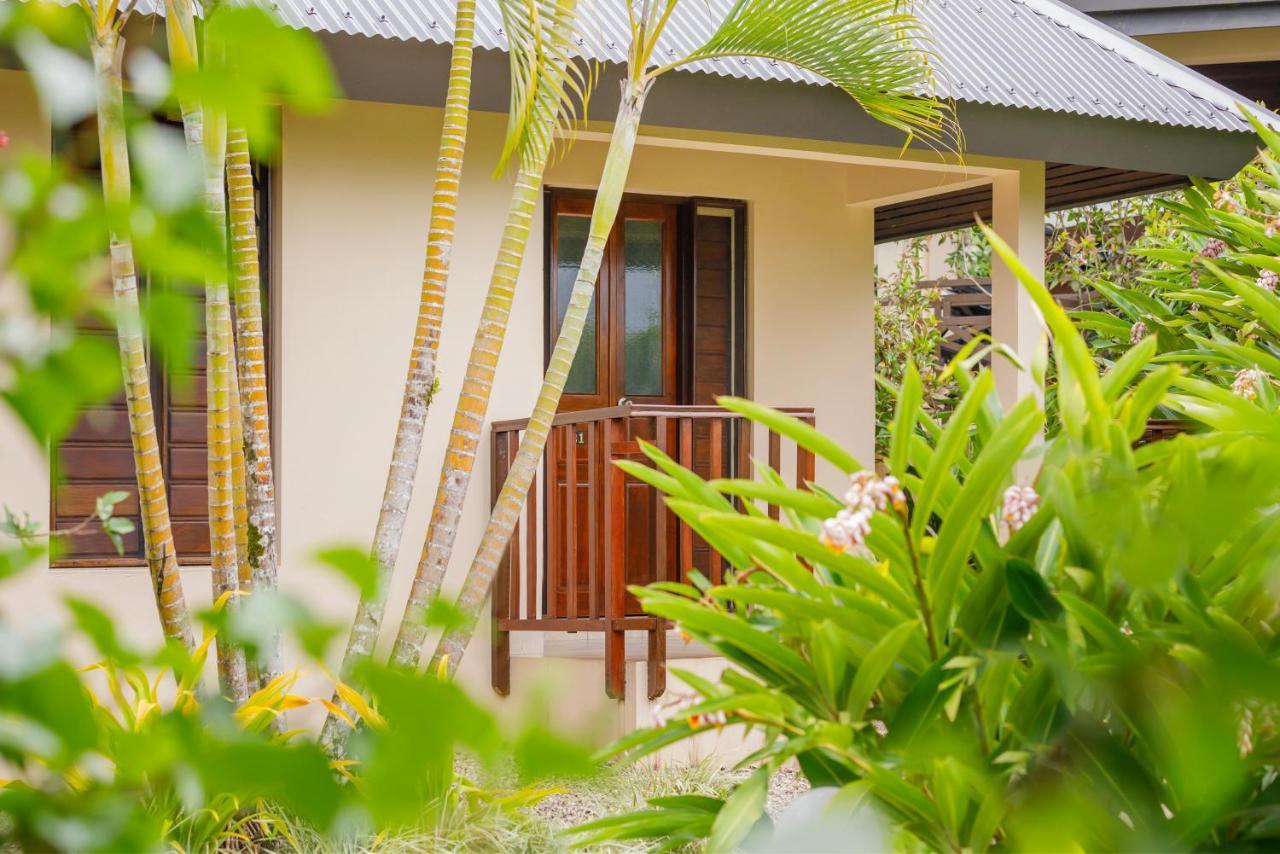 Mangoes Resort (Adults Only) Порт-Вила Экстерьер фото