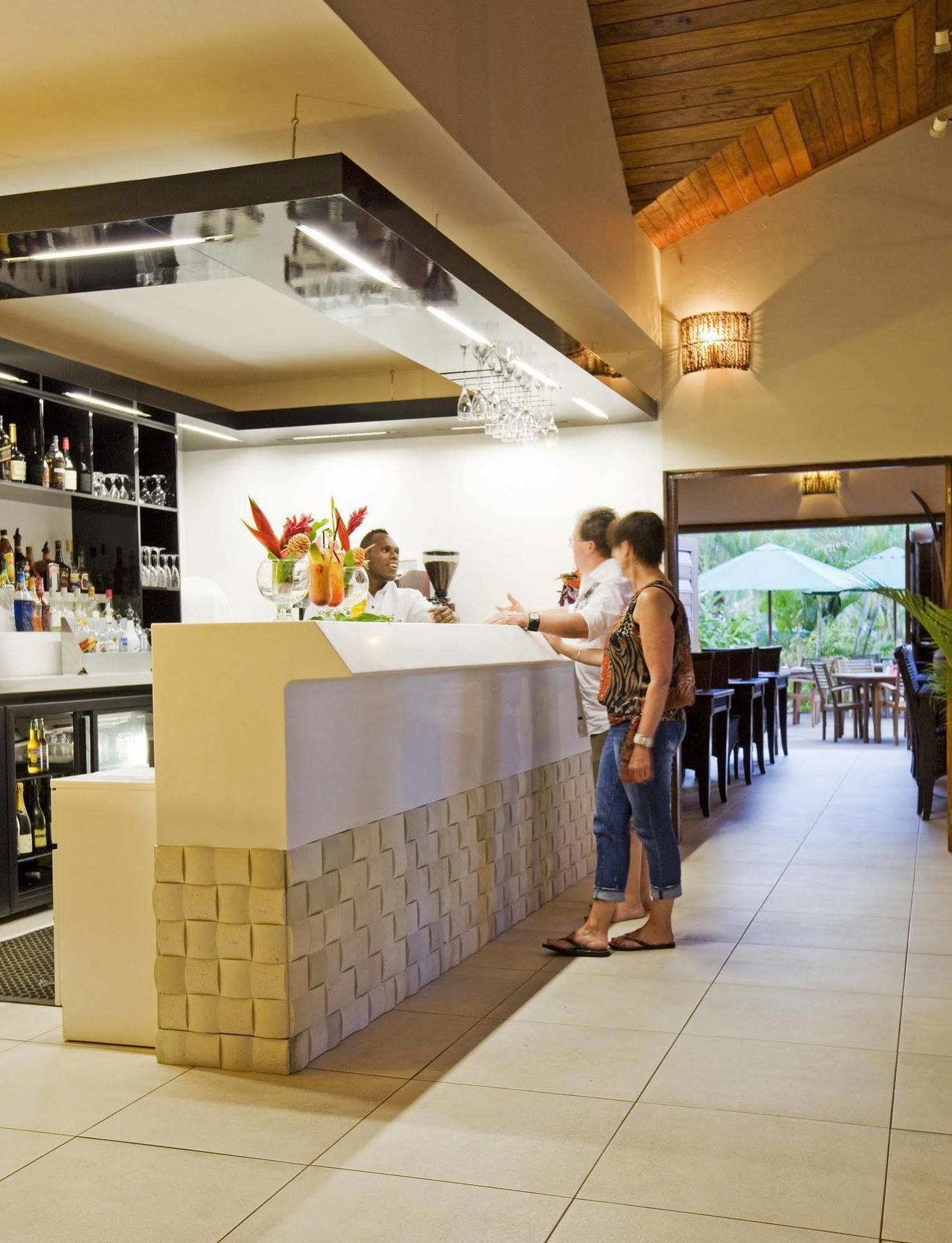 Mangoes Resort (Adults Only) Порт-Вила Экстерьер фото